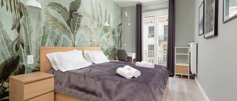 1 bedroom, desk, iron/ironing board, WiFi