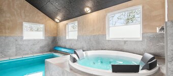 Nice home in Vejers Strand with kitchen