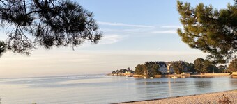 AOD UHEL 3* - Villa de Charme, Plage 20m - S24