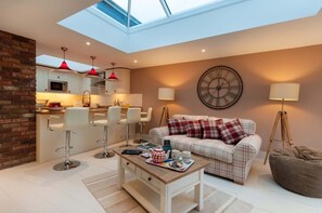 Smart-TV, Kamin, DVD-Player