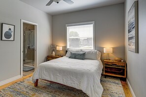 3 bedrooms, desk, iron/ironing board, travel cot