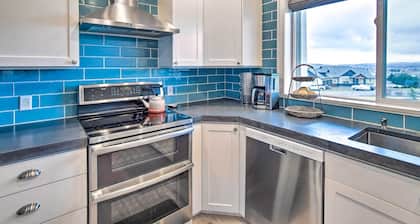 Remarkable Yakima Getaway w/ Pool & Hot Tub!
