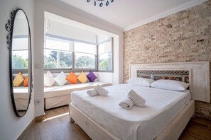 Cumbali Oda | Zona de estar | Televisión LCD de 55 pulgadas con canales por cable, una televisión