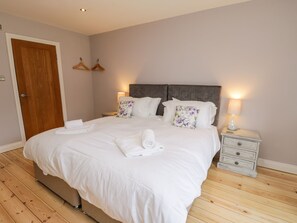 4 habitaciones, decoración personalizada y muebles diferentes 