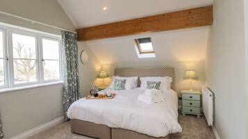 Cottage | 4 bedrooms, individually decorated, individually furnished, free WiFi