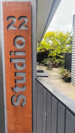 Exterior detail - STUDIO 22 ….5 minute walk to sand. 2 minute bike to walkway . (New Plymouth)