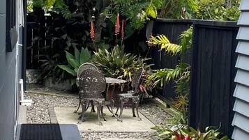 屋外ダイニングエリア