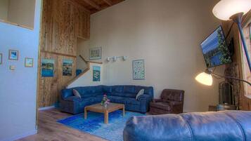 Télévision, cheminée