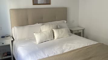 2 Schlafzimmer, Bügeleisen/Bügelbrett, Reisekinderbett, kostenloses WLAN