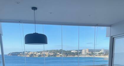 MAGNIFIQUE APPARTEMENT SUR LA PLAGE