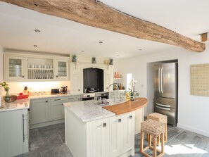 Cottage | Bếp riêng | Tủ lạnh, máy rửa bát, ấm điện, dụng cụ nấu nướng/bát dĩa/dao nĩa