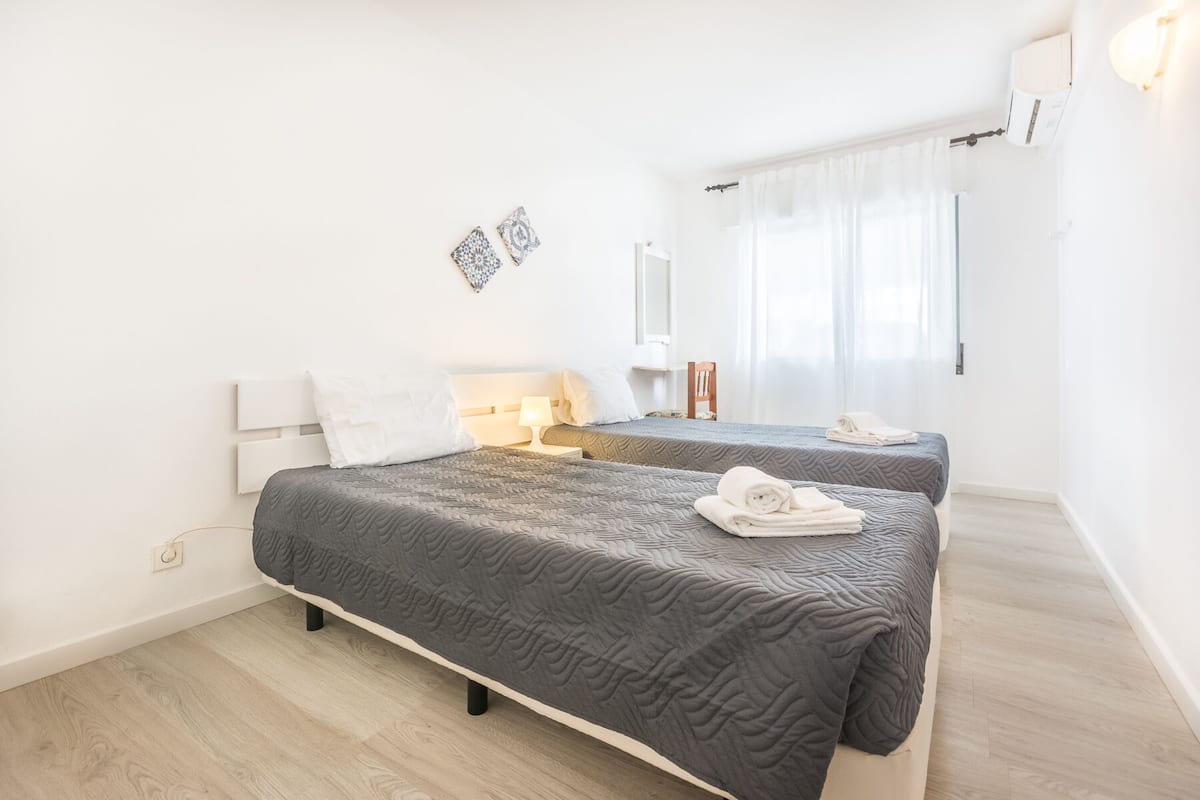 1 habitación y caja de seguridad en la habitación