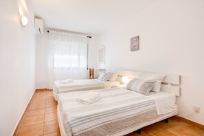 Standard Apartment, 2 Bedrooms, Pool View | In-room safe, iron/ironing board, free WiFi - Oura Parque -Apartamentos Turisticos (Albufeira)