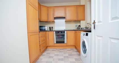 Beautiful two Bedrooms Ensuite Apartment