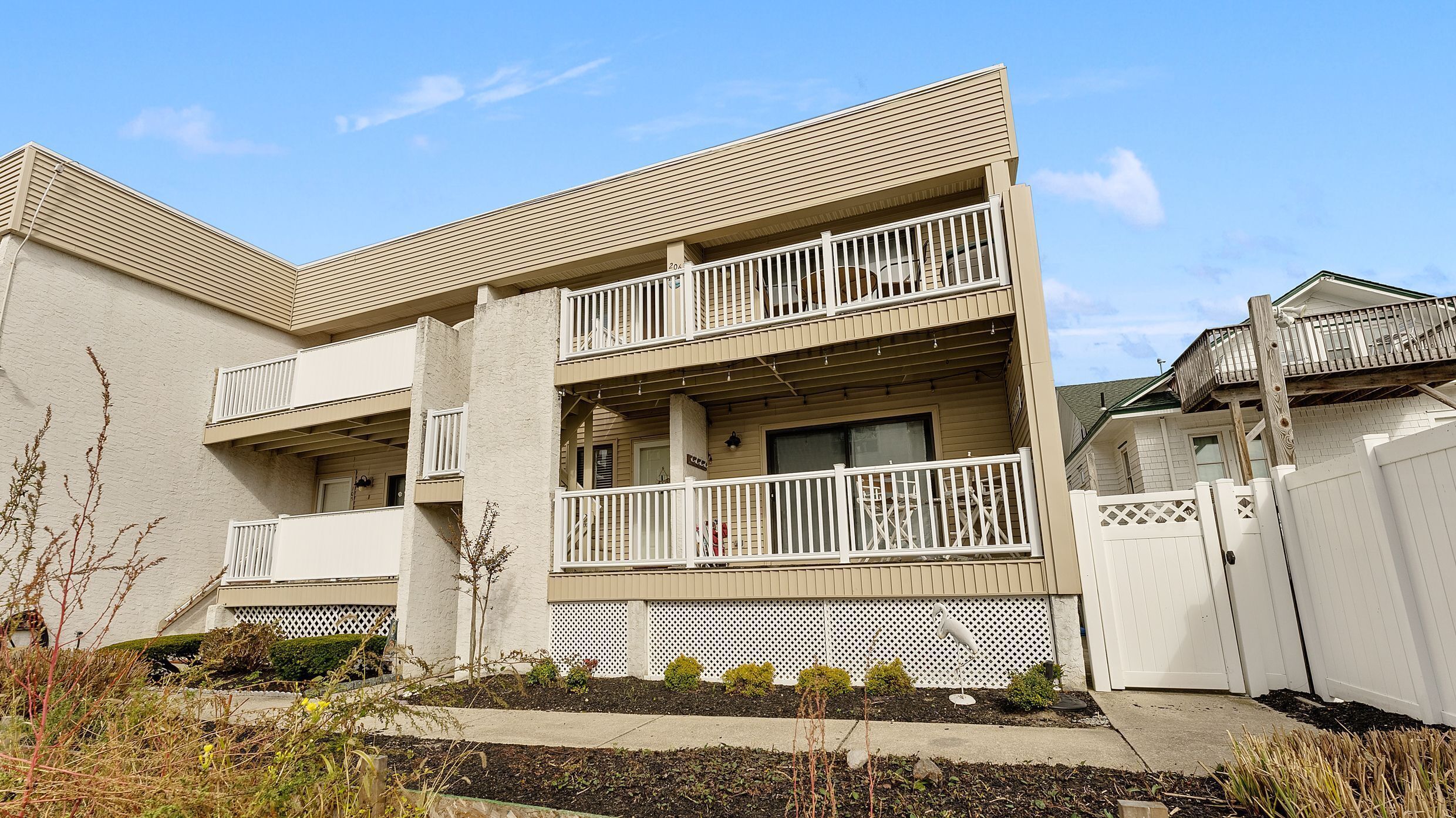 This first floor 2 bedroom/2 bathroom unit at The Landings, is tucked in on the quiet side of the building for more privacy.