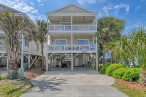 Exterior - Crystal Blue Persuasion - Four Bedroom, Three Bath Home with Private Pool (Surfside Beach)
