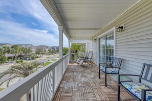 Terrace/patio - Crystal Blue Persuasion - Four Bedroom, Three Bath Home with Private Pool (Surfside Beach)