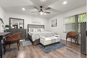 3 camere, una scrivania, ferro/asse da stiro, Wi-Fi gratuito