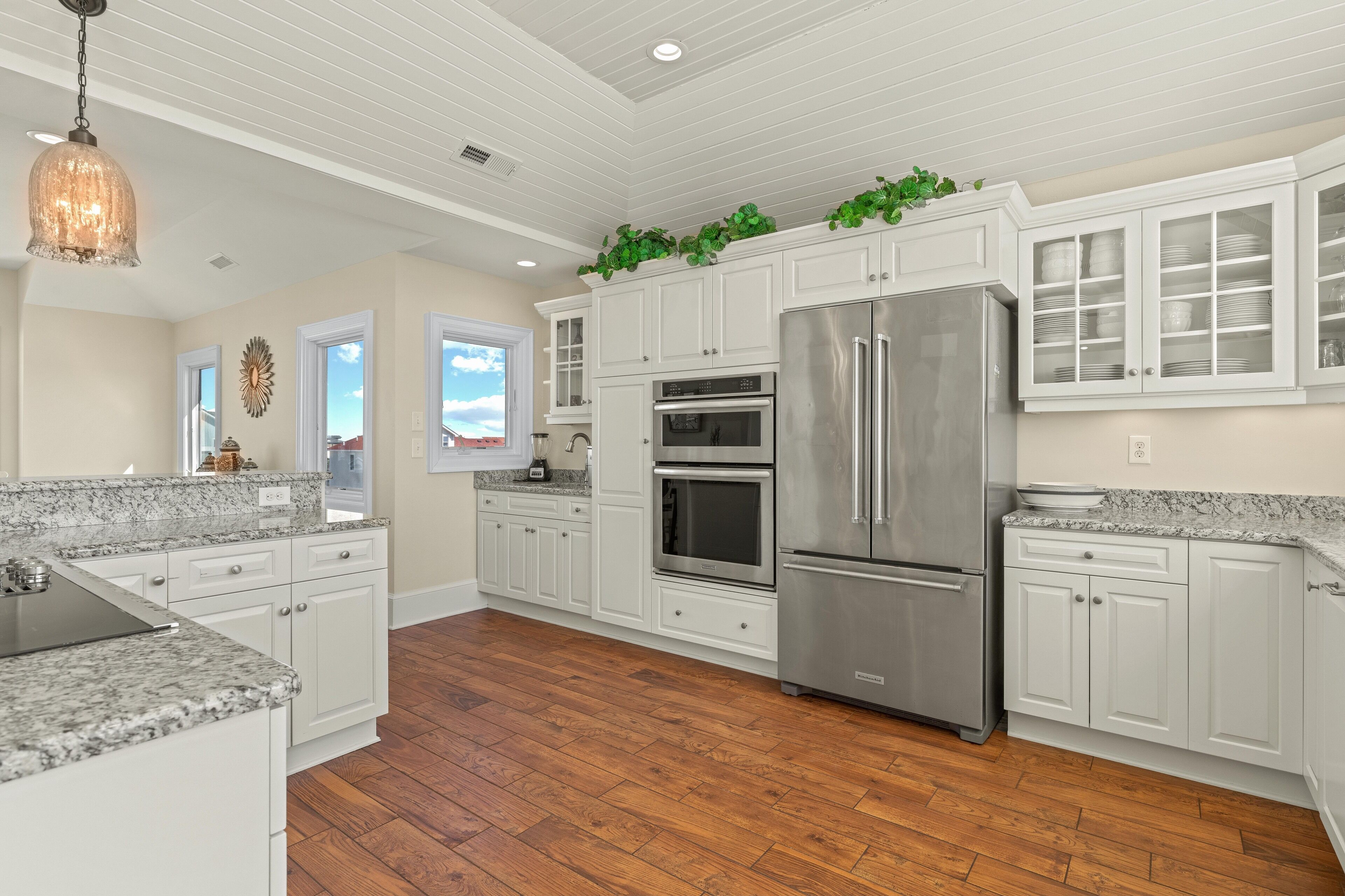 Duck Yeah: 5 Master Suites, 415 Ft to Beach Access