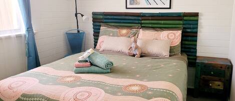 1 chambre, fer et planche Ă repasser, draps fournis