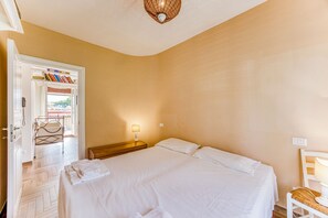 2 phòng ngủ, bàn ủi/dụng cụ ủi quần áo 