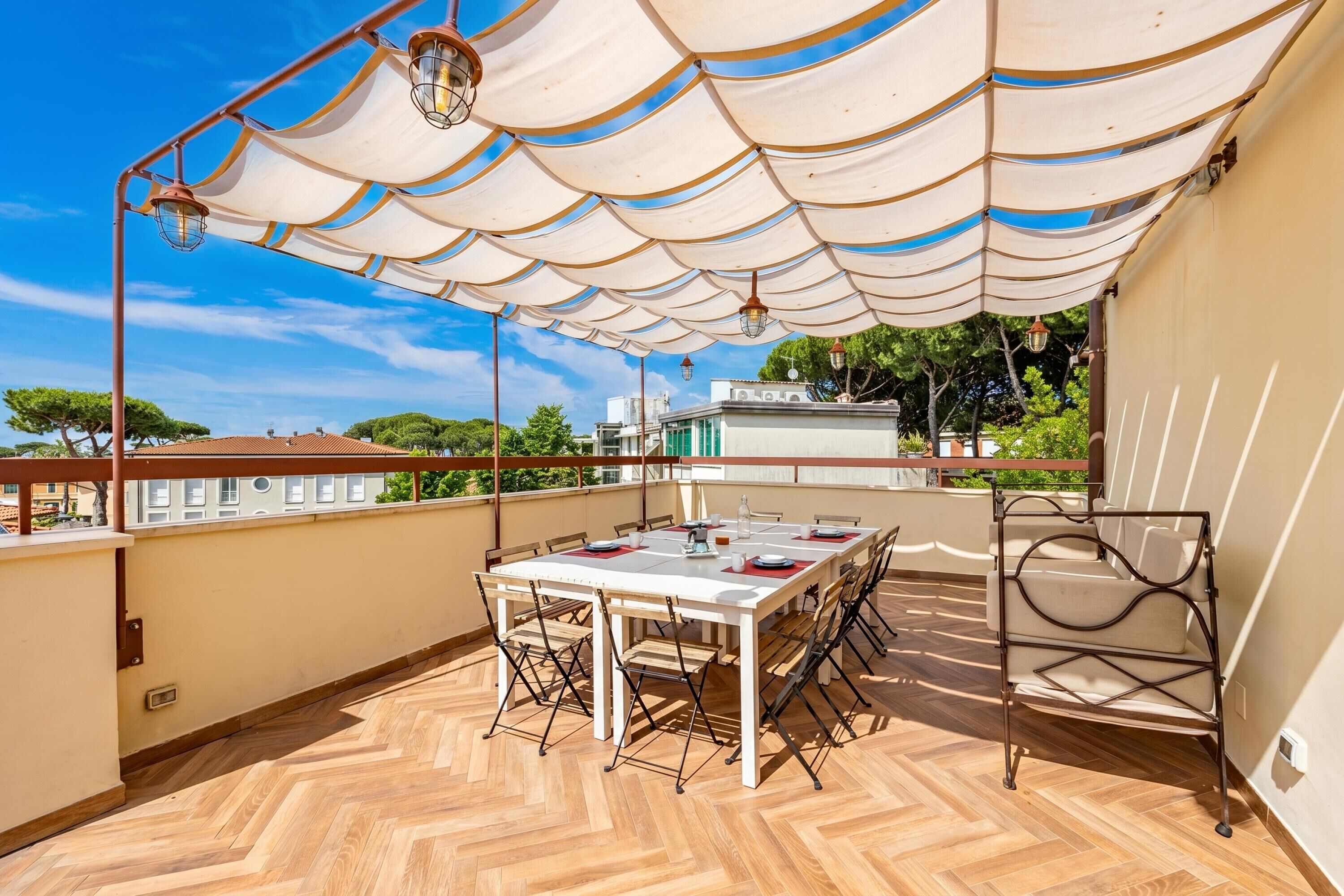 Standard-Apartment, Mehrere Schlafzimmer (Terrazza Apuana A Few Steps From The) | Speisen im Freien