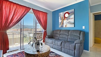 Apartment (2 Bedrooms) | Front of property