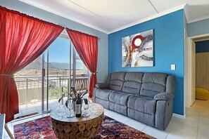 Apartment (2 Bedrooms) | Front of property