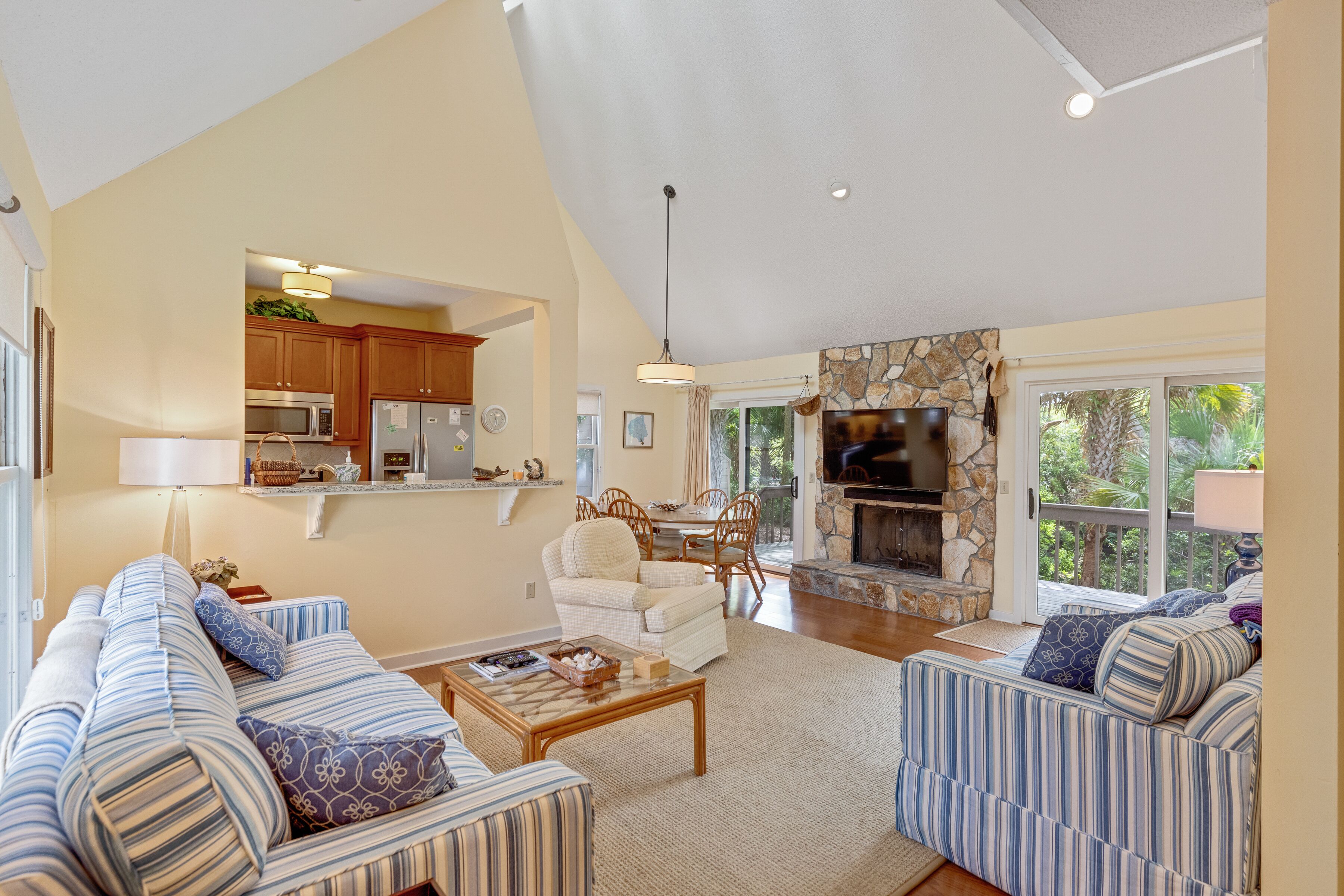 Beach access two minutes!