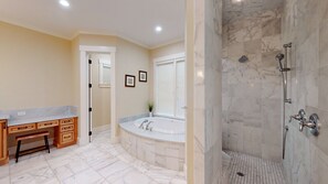 Combined shower/tub