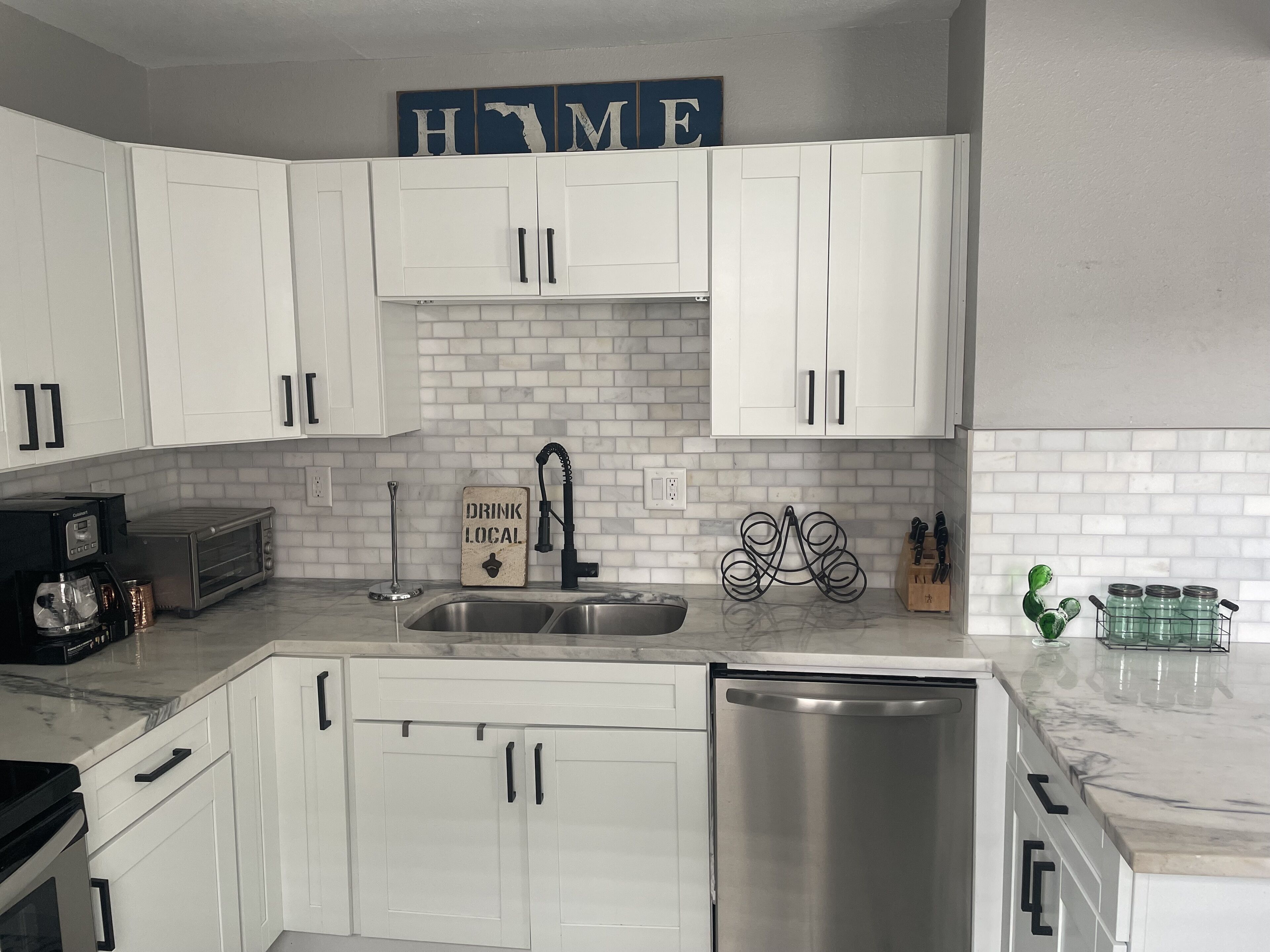 Spacious apartment with w/d in heart of Riverside and 5 Points