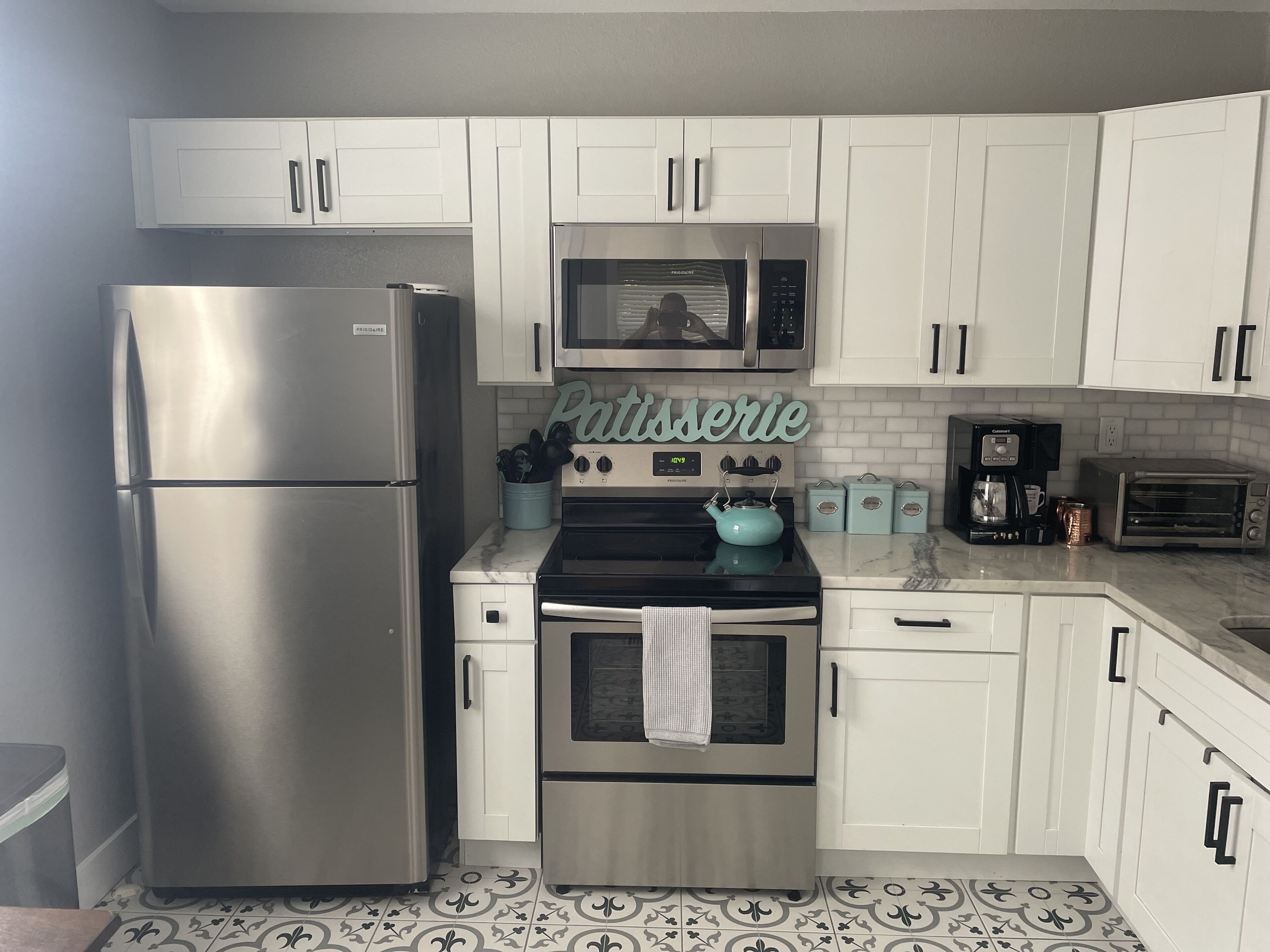 Spacious apartment with w/d in heart of Riverside and 5 Points