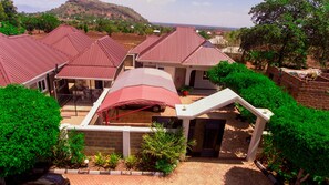 المنشأة من الخارج