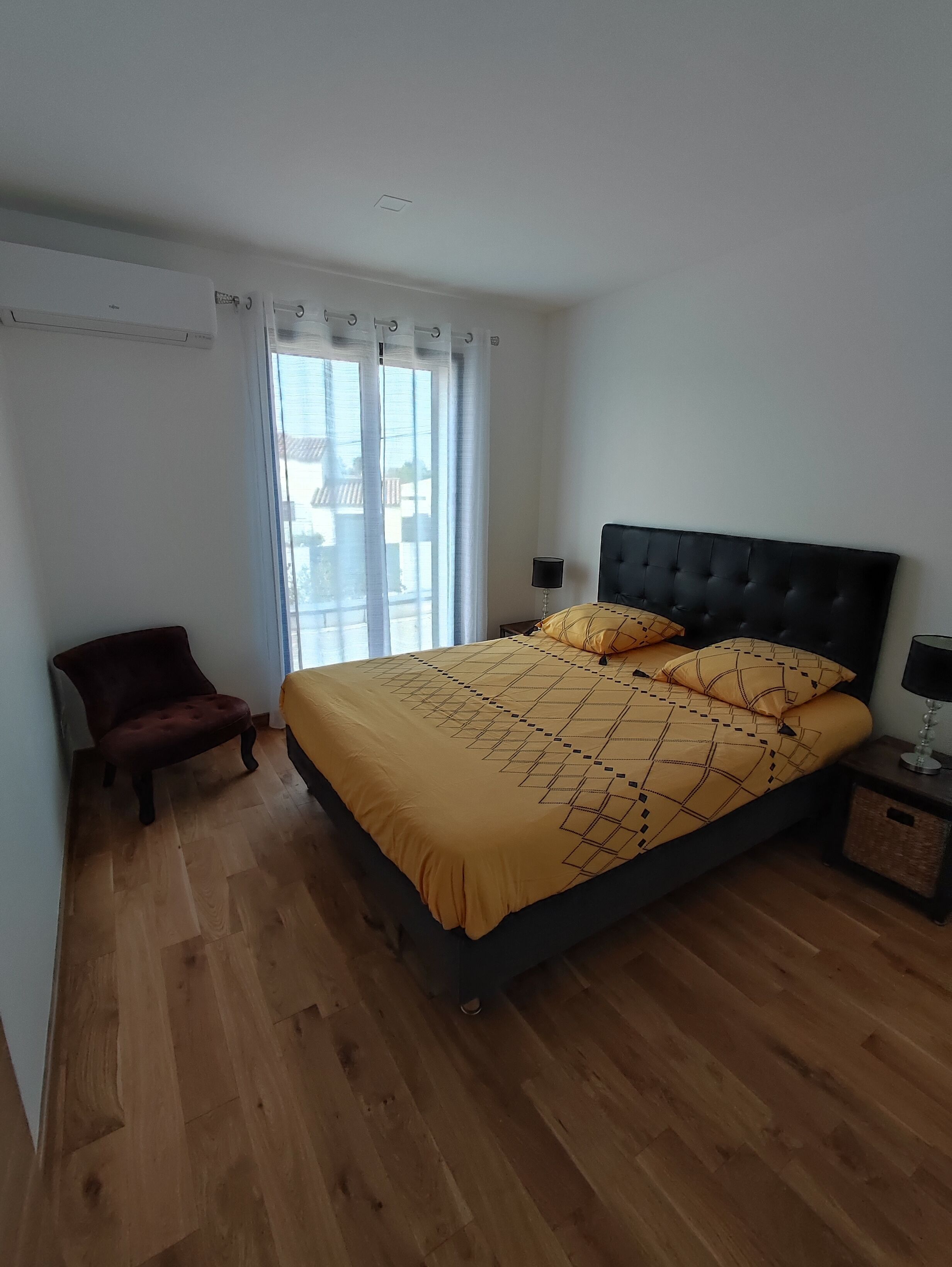 WARM HOLIDAY VILLA WITH JACUZZI