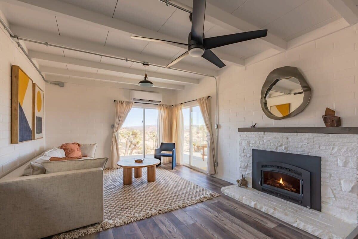 TV, fireplace, stereo, offices