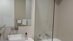 Bathtub - 301 THE LOOKOUT PENTHOUSE (South West Rocks)