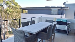 Outdoor dining - 301 THE LOOKOUT PENTHOUSE (South West Rocks)