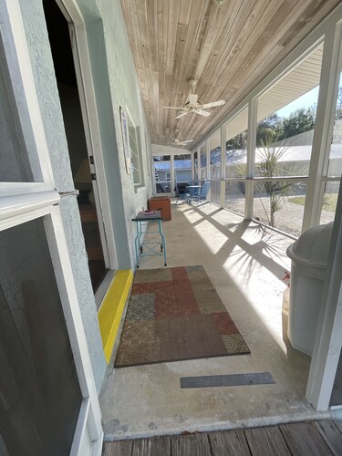 A Gem of Country Charm close to everything