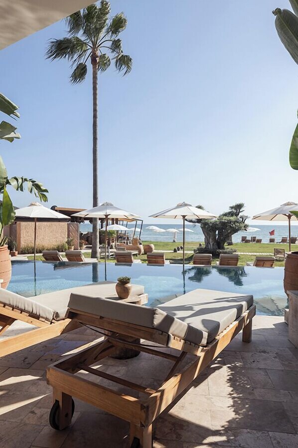 DELUXE SEA VIEW-SWIMUP | Egyptian cotton sheets, premium bedding, free minibar items - Day One Beach Resort & Spa - Adults Only (Alanya)