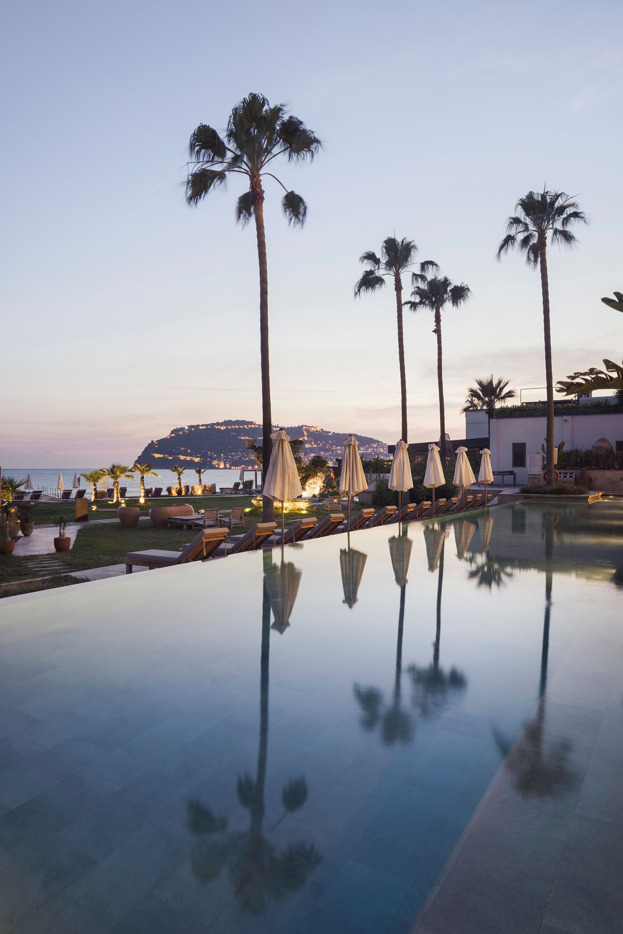 Indoor pool, 2 outdoor pools