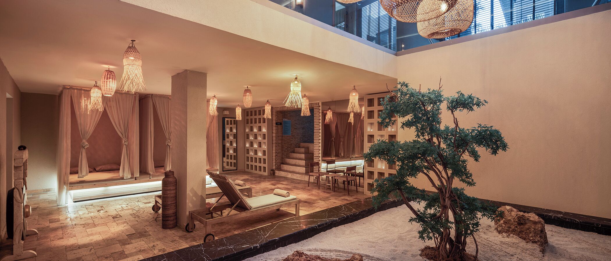 Couples treatment rooms, sauna, hot tub, steam room, Turkish bath