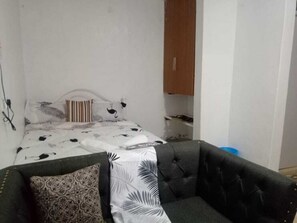 Deluxe Room | Individually furnished, free WiFi - Stay.Plus Utawala Studio Apartment (Nairobi)