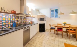 Fridge, microwave, stovetop, dishwasher - Amalfi Coast, Sorrento, Positano, Capri, Villa Carcara (Colli di Fontanelle)
