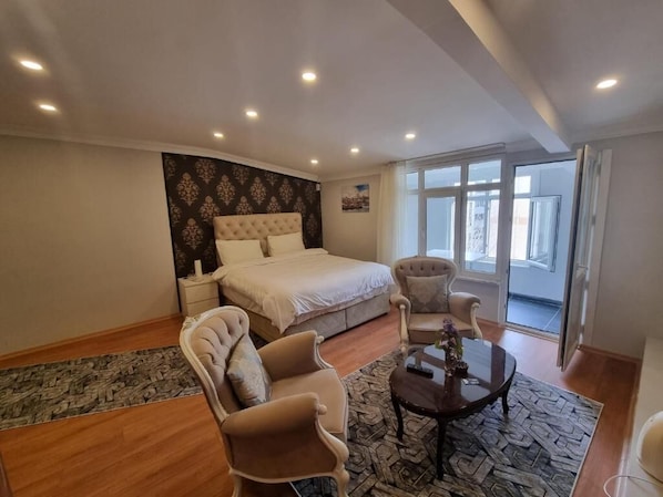 Blackout curtains, iron/ironing board, free WiFi