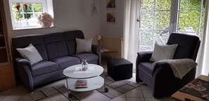 تلفزيون، كُتُب، ستيريو