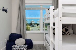 5 habitaciones, tabla de planchar con plancha y wifi gratis 