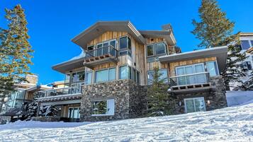 Nhà, 6 phòng ngủ | Ngoại thất