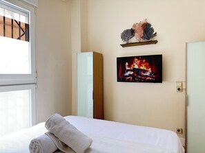 1 bedroom, iron/ironing board, free WiFi, bed sheets - Best Valencia Beach Flat♜Historic Area♜next➤Beach (València)