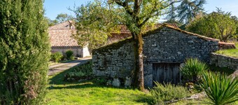 Charming Gîte (4 people) ideal for couples or families, near Montcuq