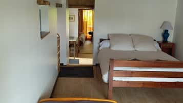 1 quarto, escrivaninha, Wi-Fi de cortesia, roupa de cama